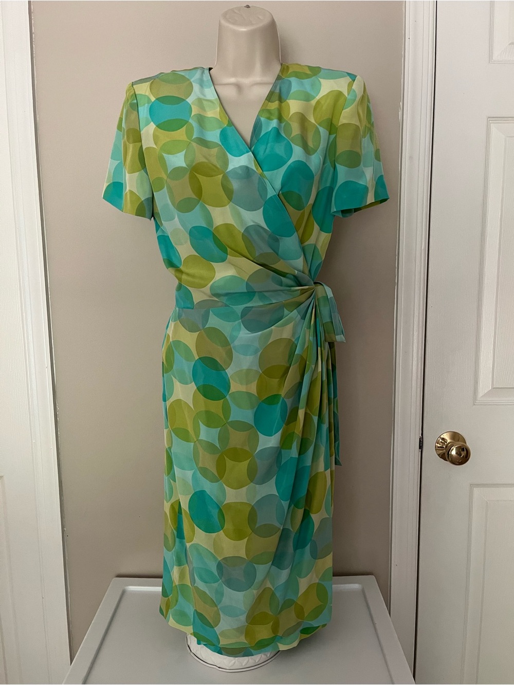 Vintage Maggy London Beautiful Green and Blue silk wrap dress